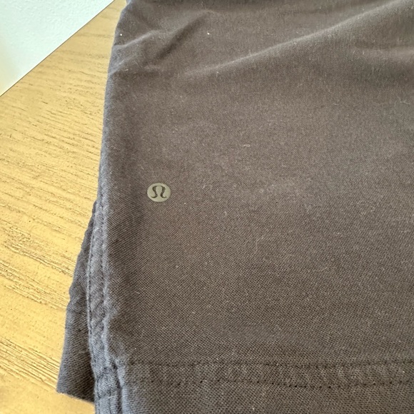 Men’s Lululemon Shorts Size 38 - Picture 6 of 6